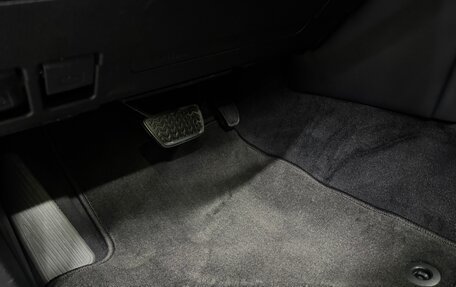 Toyota Land Cruiser 200, 2018 год, 7 500 000 рублей, 21 фотография