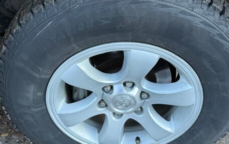 Toyota Land Cruiser Prado 120 рестайлинг, 2004 год, 2 000 000 рублей, 8 фотография