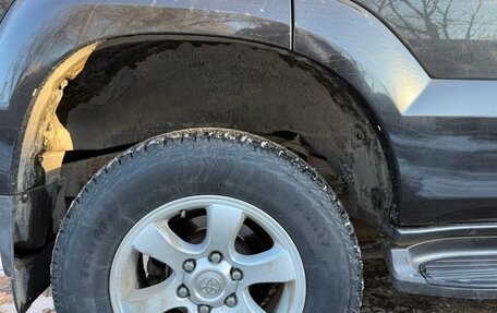 Toyota Land Cruiser Prado 120 рестайлинг, 2004 год, 2 000 000 рублей, 10 фотография