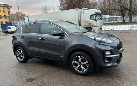 KIA Sportage IV рестайлинг, 2018 год, 2 300 000 рублей, 2 фотография