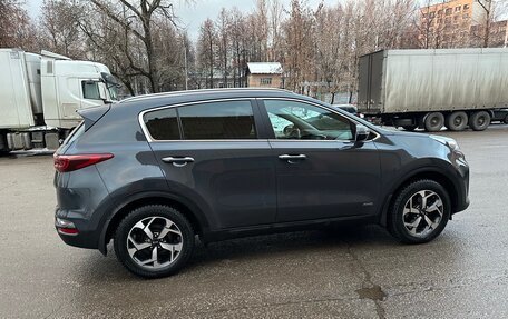 KIA Sportage IV рестайлинг, 2018 год, 2 300 000 рублей, 4 фотография
