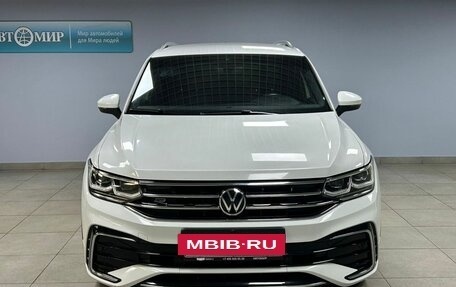 Volkswagen Tiguan II, 2021 год, 3 463 000 рублей, 2 фотография