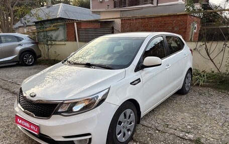 KIA Rio III рестайлинг, 2015 год, 920 000 рублей, 1 фотография