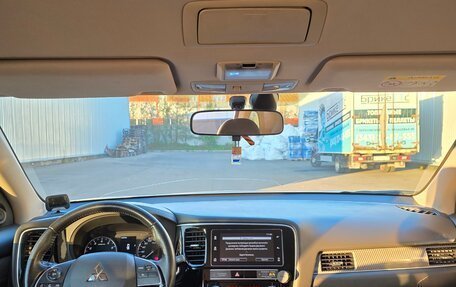 Mitsubishi Outlander III рестайлинг 3, 2019 год, 2 300 000 рублей, 9 фотография