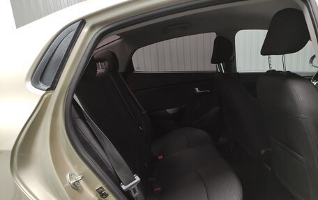 KIA Rio III рестайлинг, 2015 год, 960 000 рублей, 10 фотография