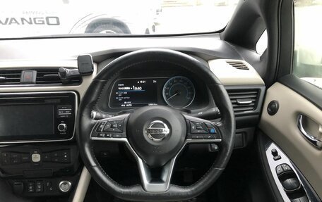 Nissan Leaf II, 2018 год, 1 249 000 рублей, 12 фотография