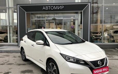 Nissan Leaf II, 2018 год, 1 249 000 рублей, 3 фотография