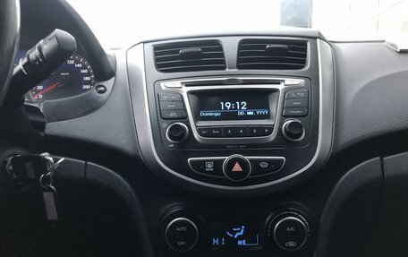 Hyundai Solaris II рестайлинг, 2016 год, 920 000 рублей, 14 фотография