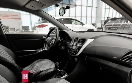 Hyundai Solaris II рестайлинг, 2015 год, 1 150 000 рублей, 13 фотография