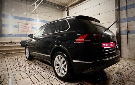 Volkswagen Tiguan II, 2017 год, 2 470 000 рублей, 6 фотография