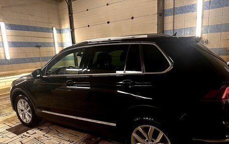 Volkswagen Tiguan II, 2017 год, 2 470 000 рублей, 25 фотография