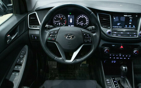 Hyundai Tucson III, 2018 год, 2 100 000 рублей, 12 фотография