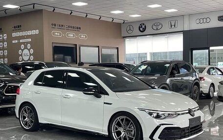 Volkswagen Golf VIII, 2022 год, 1 990 032 рублей, 3 фотография