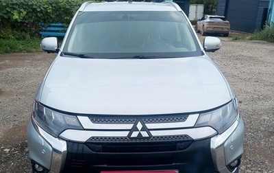 Mitsubishi Outlander III рестайлинг 3, 2020 год, 1 999 999 рублей, 1 фотография