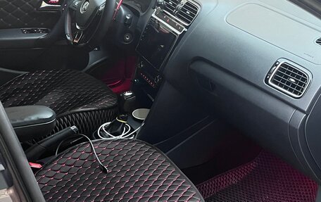 Volkswagen Polo VI (EU Market), 2017 год, 1 330 000 рублей, 11 фотография