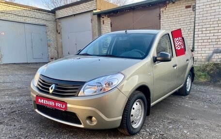 Renault Sandero I, 2012 год, 695 000 рублей, 1 фотография
