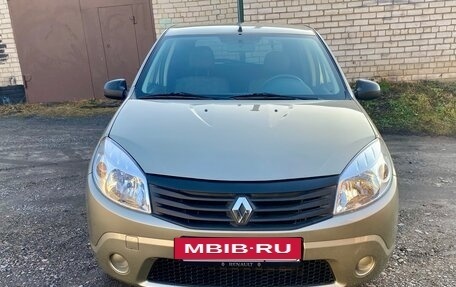 Renault Sandero I, 2012 год, 695 000 рублей, 2 фотография