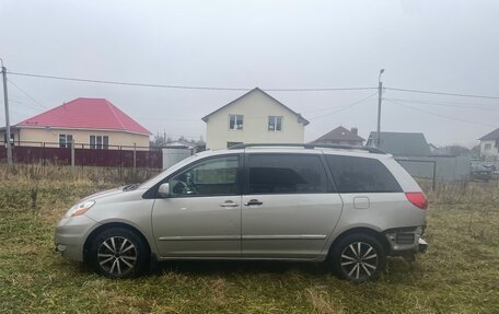 Toyota Sienna II рестайлинг, 2005 год, 1 000 000 рублей, 4 фотография