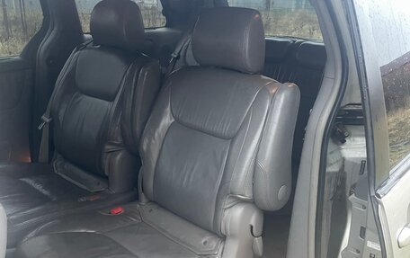 Toyota Sienna II рестайлинг, 2005 год, 1 000 000 рублей, 15 фотография