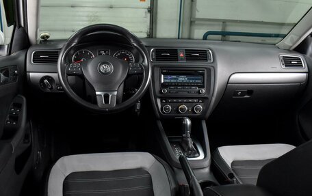 Volkswagen Jetta VI, 2012 год, 1 239 000 рублей, 6 фотография