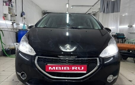Peugeot 208 II, 2012 год, 650 000 рублей, 2 фотография