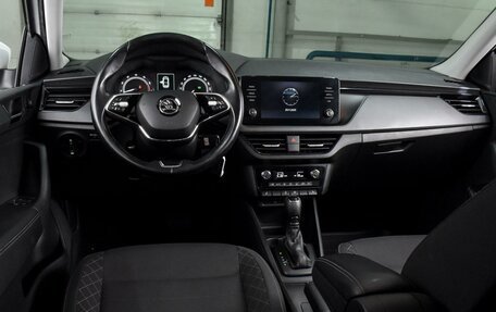 Skoda Rapid II, 2021 год, 1 590 000 рублей, 6 фотография