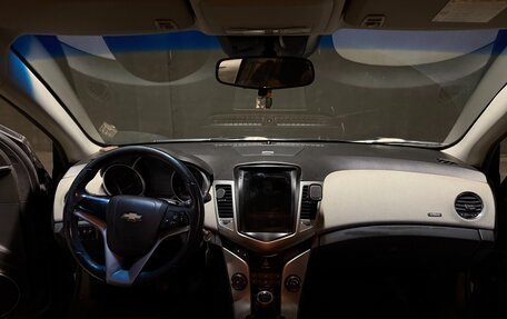 Chevrolet Cruze II, 2012 год, 700 000 рублей, 9 фотография