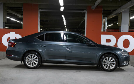 Skoda Superb III рестайлинг, 2019 год, 1 998 000 рублей, 4 фотография