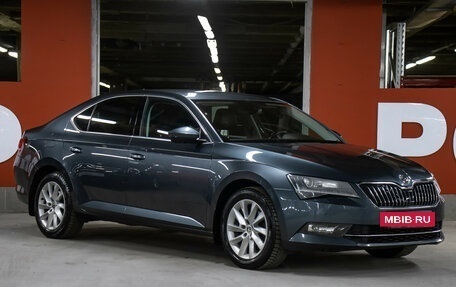 Skoda Superb III рестайлинг, 2019 год, 1 998 000 рублей, 3 фотография