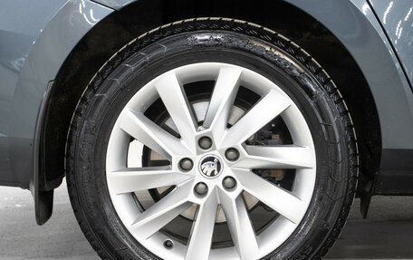 Skoda Superb III рестайлинг, 2019 год, 1 998 000 рублей, 25 фотография