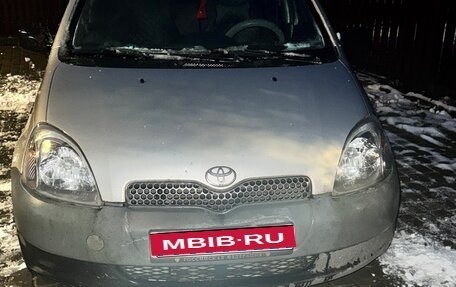 Toyota Yaris I рестайлинг, 2002 год, 295 000 рублей, 1 фотография