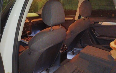 Audi A4, 2011 год, 950 000 рублей, 12 фотография