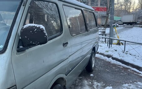 Toyota HiAce H100, 1994 год, 300 000 рублей, 3 фотография
