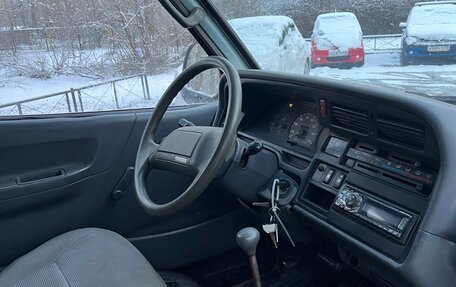 Toyota HiAce H100, 1994 год, 300 000 рублей, 12 фотография