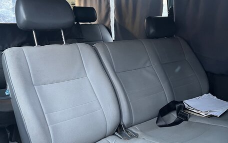 Toyota HiAce H100, 1994 год, 300 000 рублей, 17 фотография