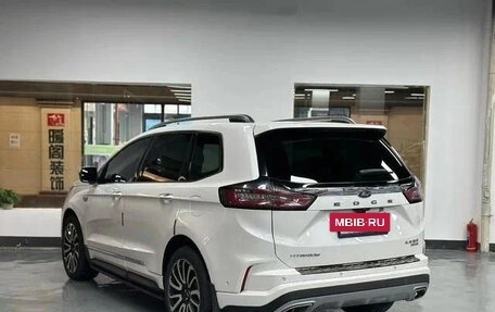 Ford Edge II рестайлинг, 2021 год, 2 670 000 рублей, 4 фотография