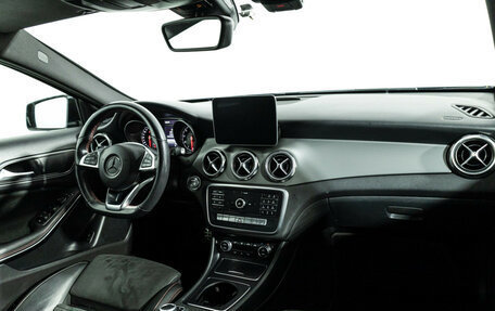 Mercedes-Benz GLA, 2019 год, 2 100 000 рублей, 9 фотография