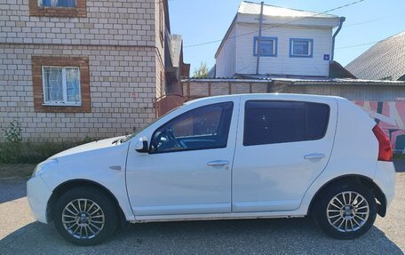 Renault Sandero I, 2013 год, 675 000 рублей, 3 фотография