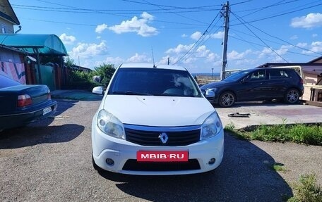 Renault Sandero I, 2013 год, 675 000 рублей, 1 фотография