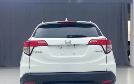 Honda Vezel, 2022 год, 1 660 000 рублей, 6 фотография