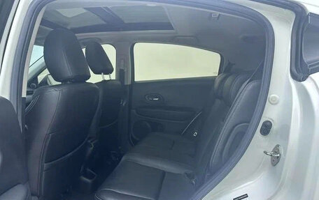 Honda Vezel, 2022 год, 1 660 000 рублей, 13 фотография