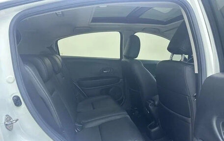 Honda Vezel, 2022 год, 1 660 000 рублей, 14 фотография