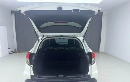 Honda Vezel, 2022 год, 1 660 000 рублей, 15 фотография