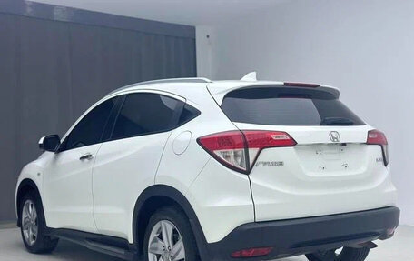 Honda Vezel, 2022 год, 1 660 000 рублей, 7 фотография