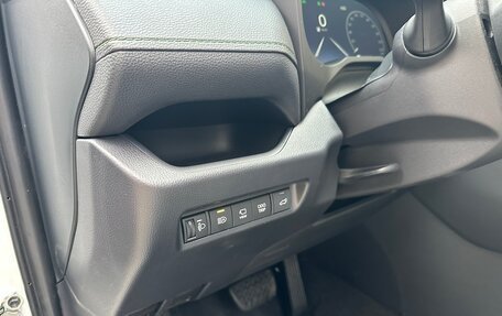 Toyota RAV4, 2025 год, 4 130 000 рублей, 14 фотография