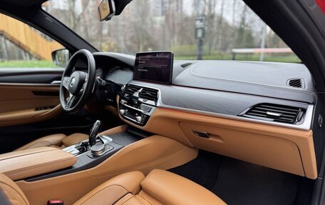 BMW 5 серия, 2021 год, 6 890 000 рублей, 15 фотография