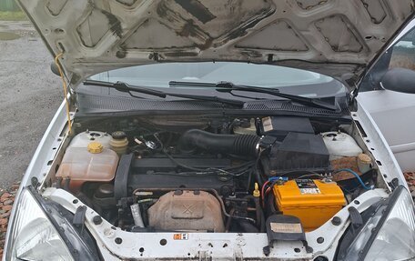 Ford Focus IV, 2002 год, 320 000 рублей, 12 фотография