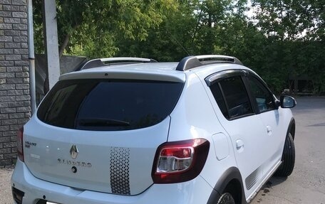 Renault Sandero II рестайлинг, 2017 год, 980 000 рублей, 2 фотография