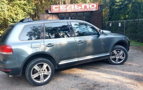 Volkswagen Touareg III, 2004 год, 799 999 рублей, 4 фотография