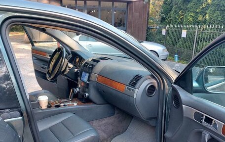 Volkswagen Touareg III, 2004 год, 799 999 рублей, 10 фотография